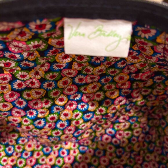 Like New Vera Bradley duffle bag - Picture 5 of 5